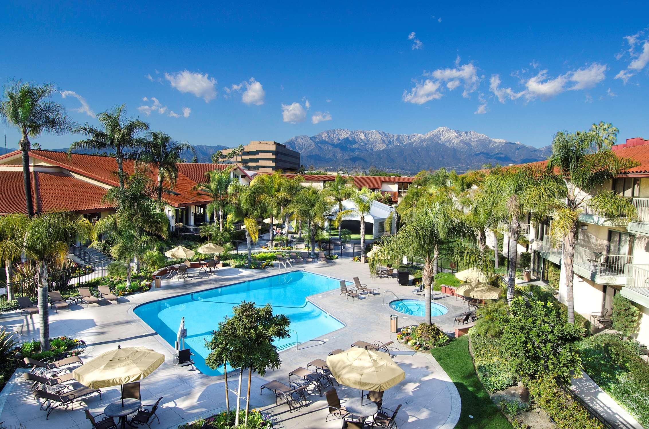 Doubletree By Hilton Ontario Airport Hotel Exterior foto