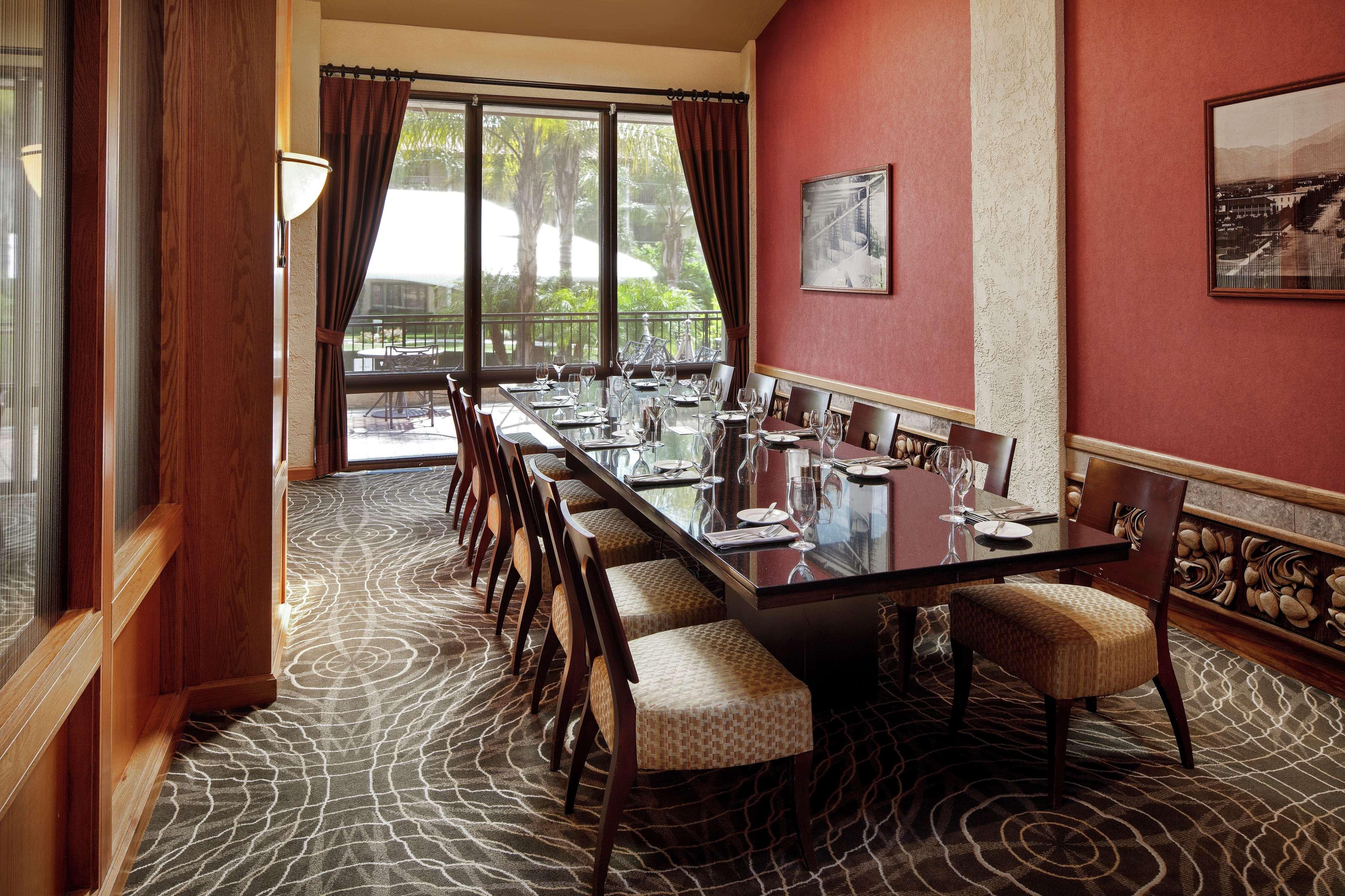 Doubletree By Hilton Ontario Airport Hotel Exterior foto