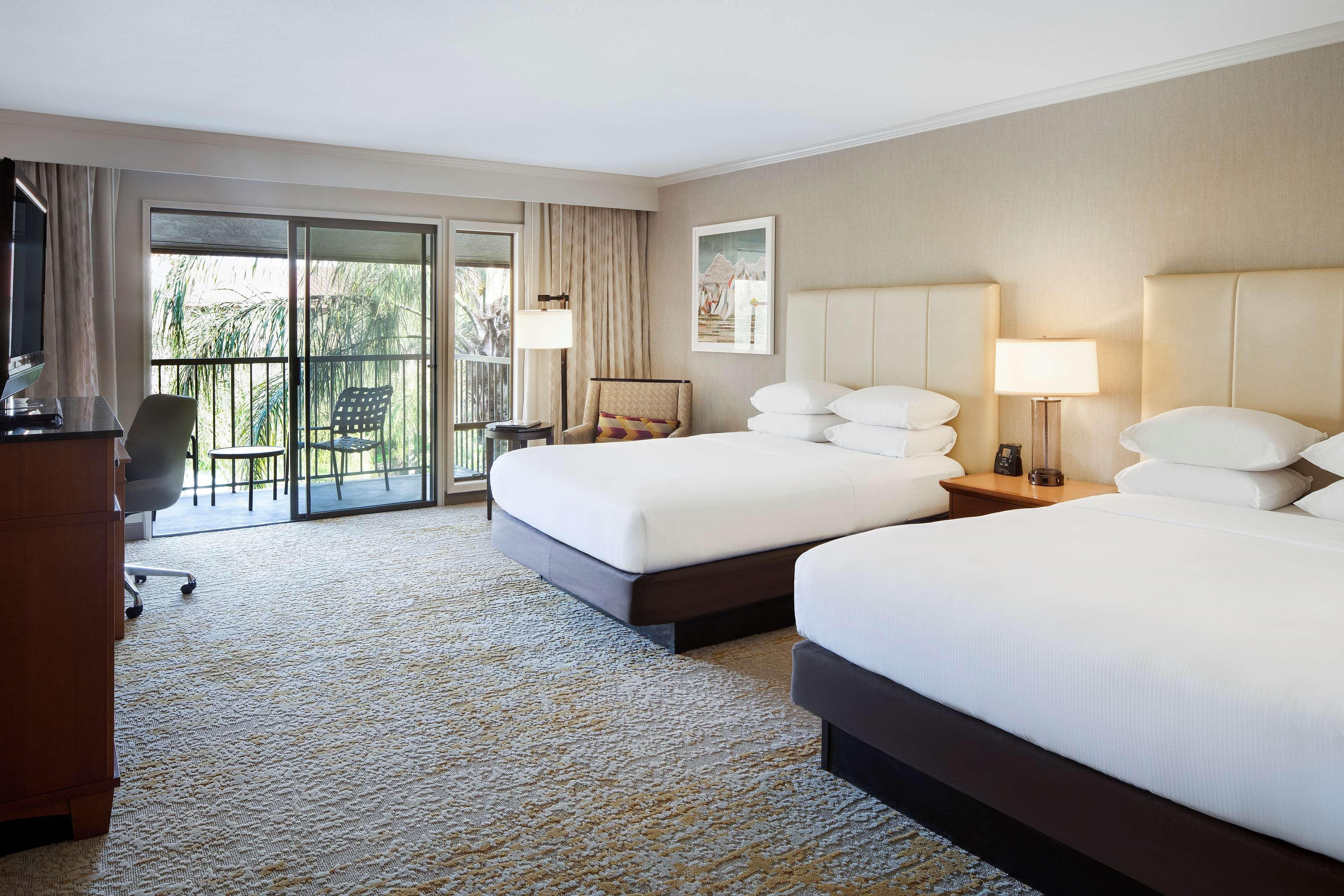 Doubletree By Hilton Ontario Airport Hotel Exterior foto