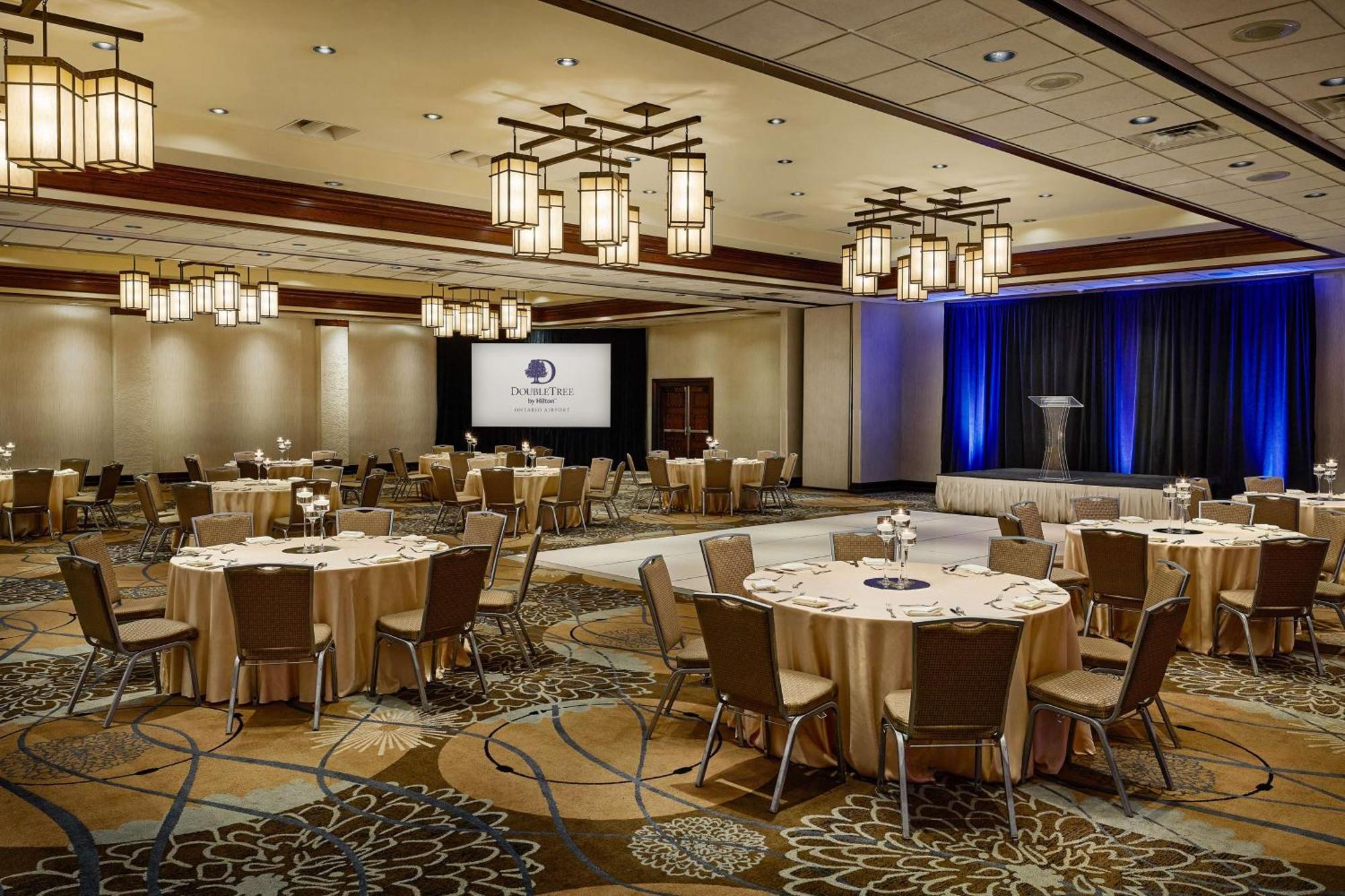 Doubletree By Hilton Ontario Airport Hotel Exterior foto