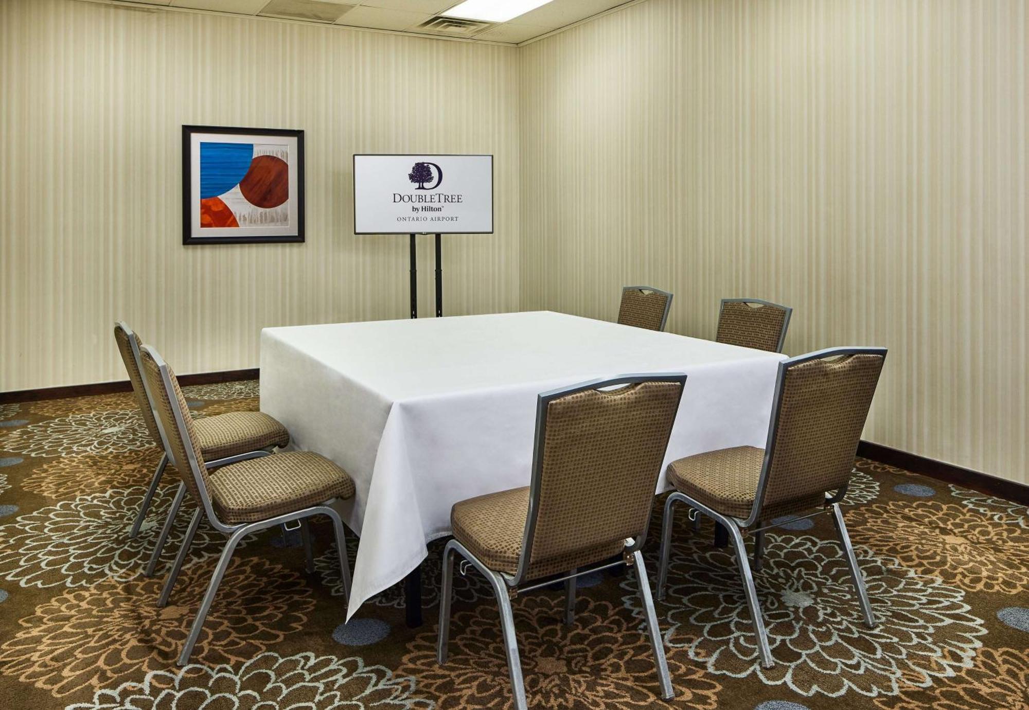 Doubletree By Hilton Ontario Airport Hotel Exterior foto