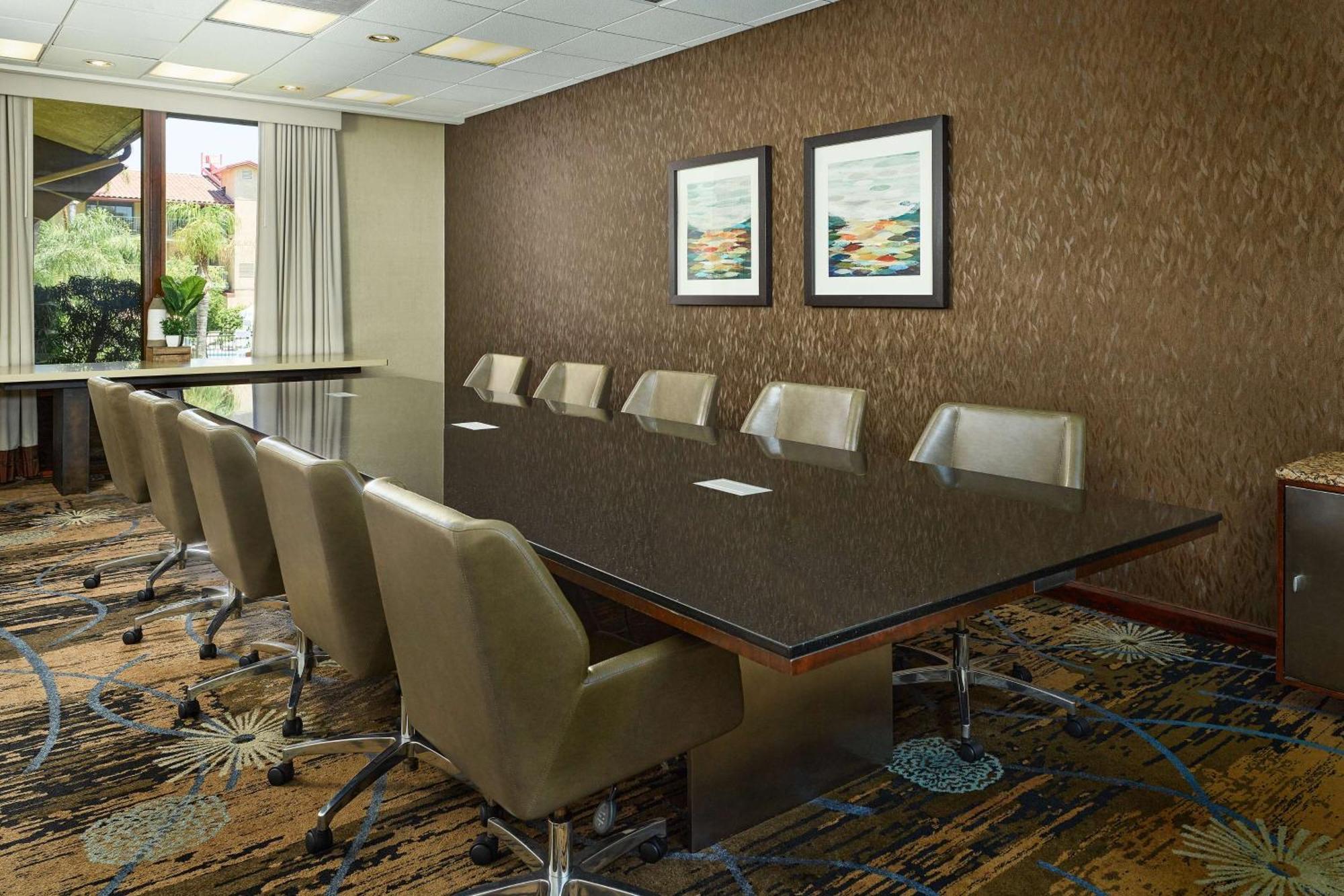 Doubletree By Hilton Ontario Airport Hotel Exterior foto